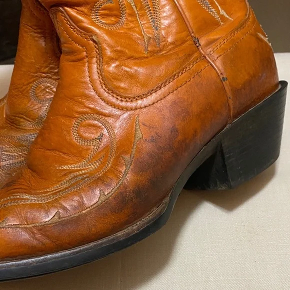 Ariat Woman’s Orange/Brown Western Distressed Square Toe Boots, Size 9. - Picture 13 of 16